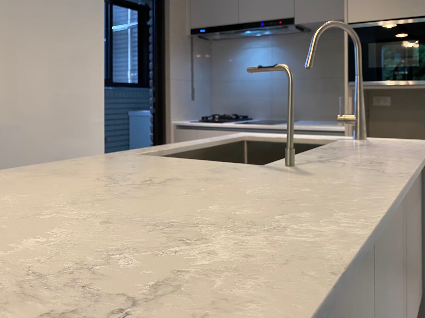 Mikado Quartz Artistry Meets Technology MQL728 Polar Land